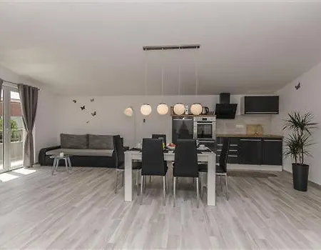 Guest house Holday Bita